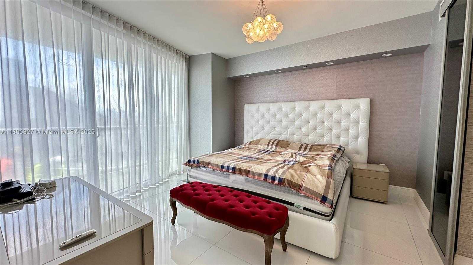 Small Image of 495 BRICKELL AVE #4403, Miami Number 18