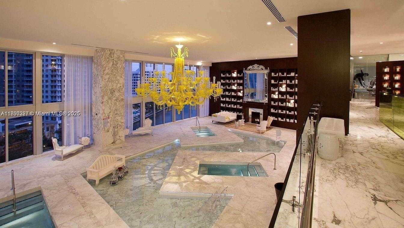 Small Image of 495 BRICKELL AVE #4403, Miami Number 19