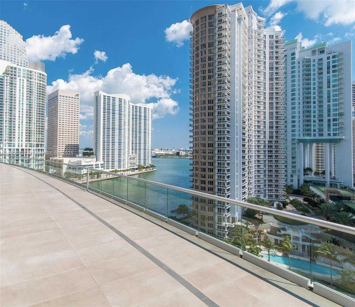 Small Image of 495 BRICKELL AVE #4403, Miami Number 25