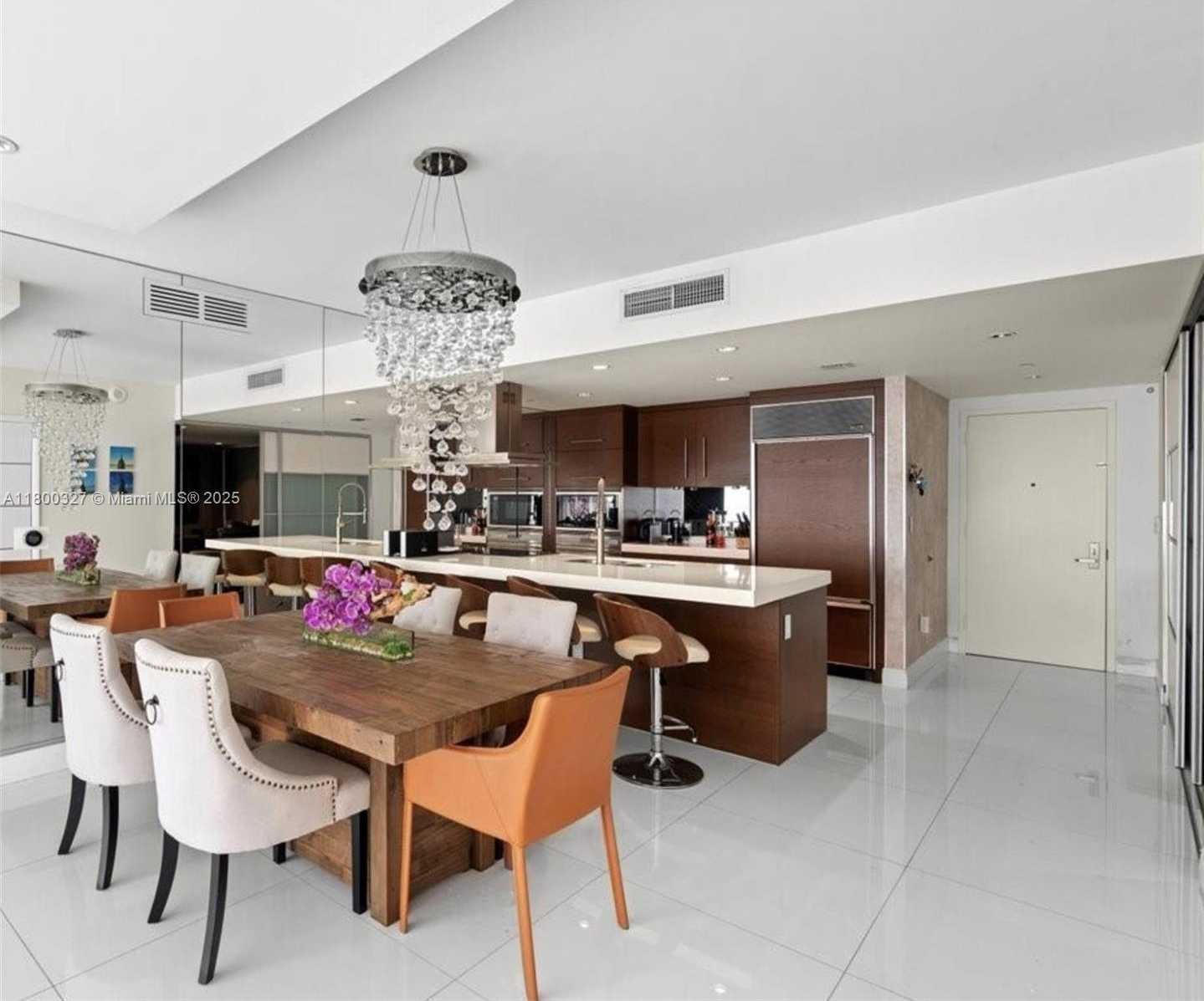 Small Image of 495 BRICKELL AVE #4403, Miami Number 3