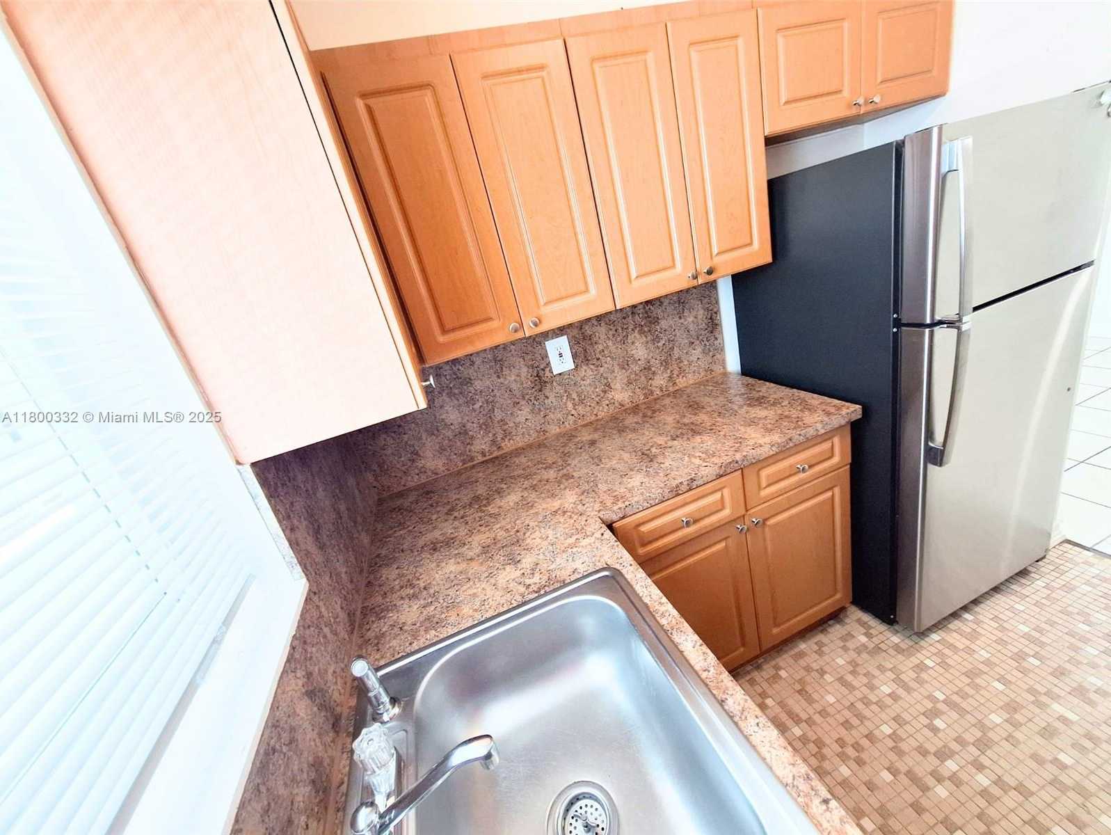 Small Image of Miami Beach Number 17