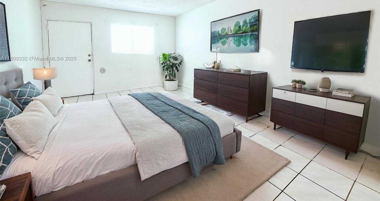 Small Image of Miami Beach Number 5