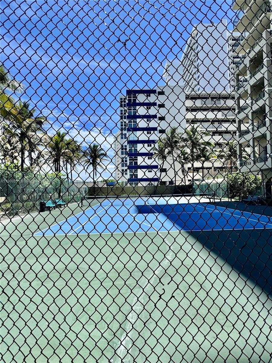 Small Image of 2080 SOUTH OCEAN DR #405, Hallandale Beach Number 12
