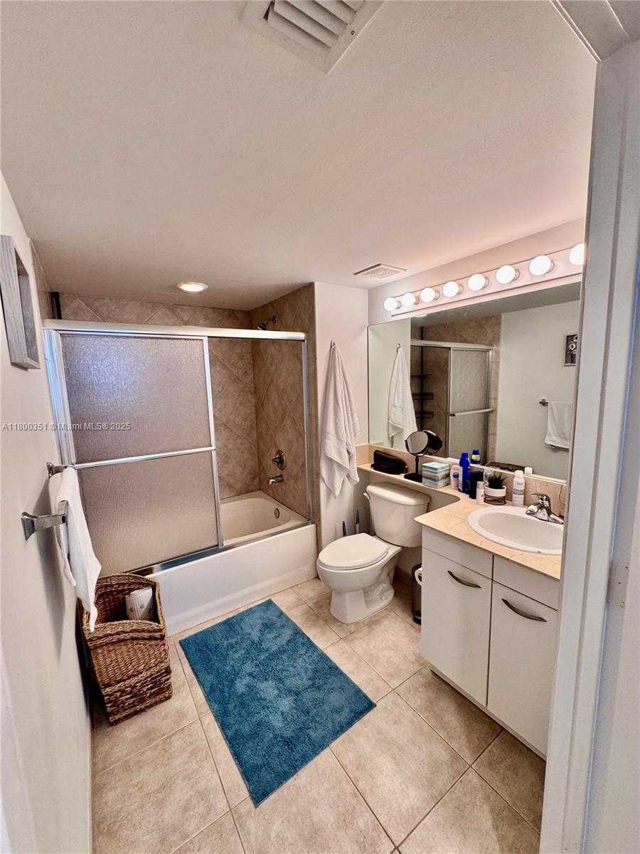 Small Image of 2080 SOUTH OCEAN DR #405, Hallandale Beach Number 30