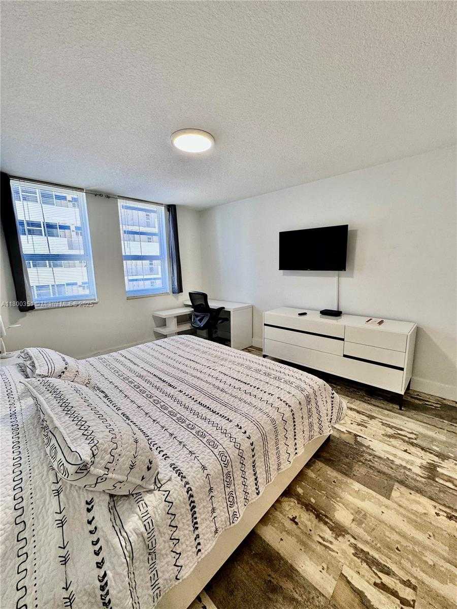 Small Image of 2080 SOUTH OCEAN DR #405, Hallandale Beach Number 31