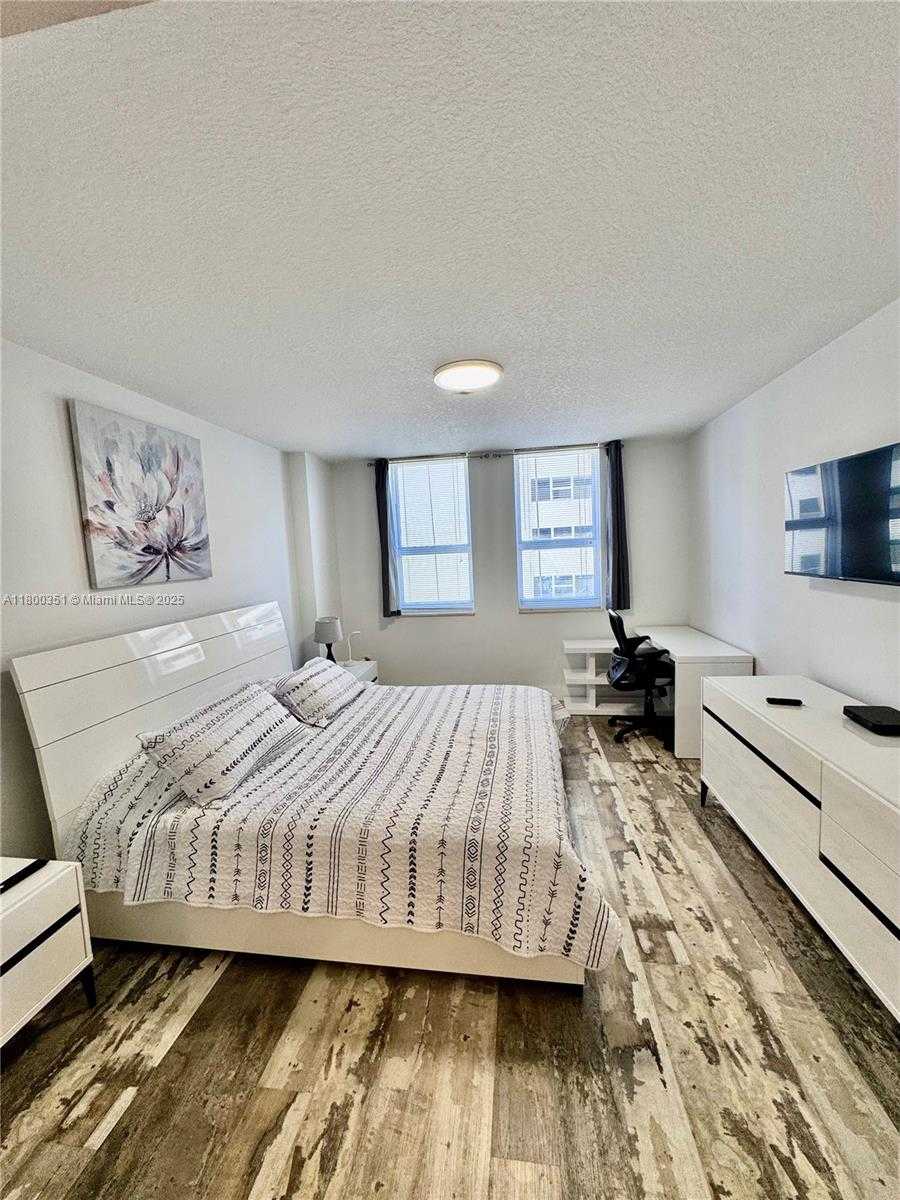Small Image of 2080 SOUTH OCEAN DR #405, Hallandale Beach Number 33