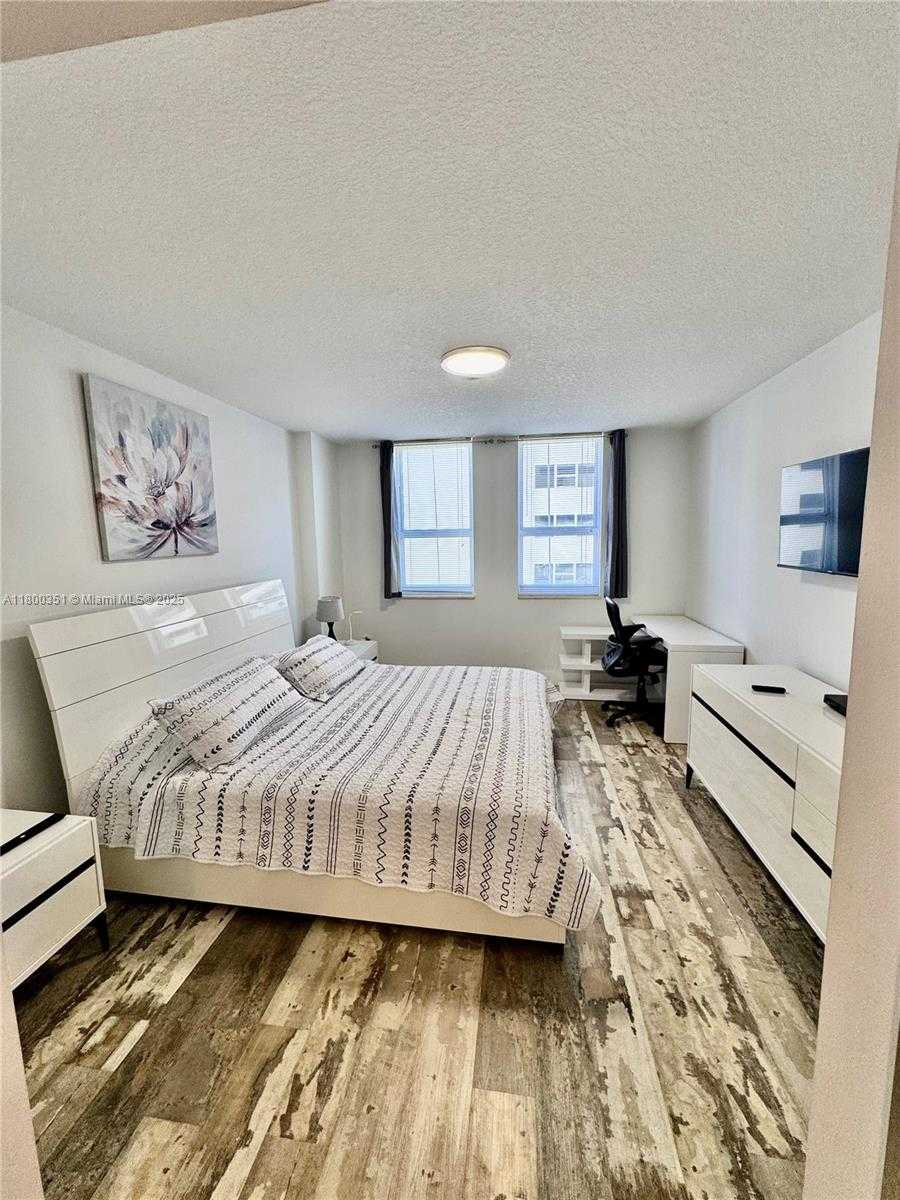 Small Image of 2080 SOUTH OCEAN DR #405, Hallandale Beach Number 34