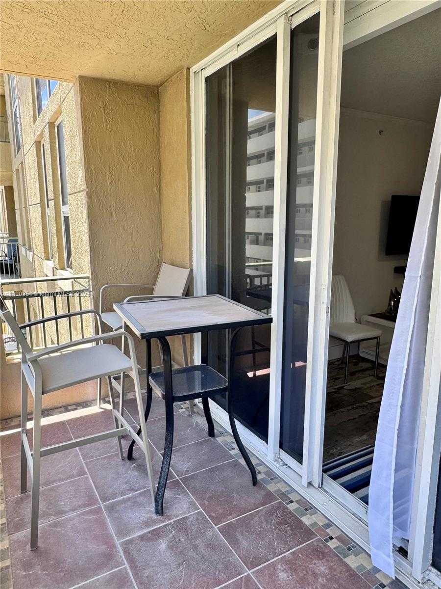 Small Image of 2080 SOUTH OCEAN DR #405, Hallandale Beach Number 36