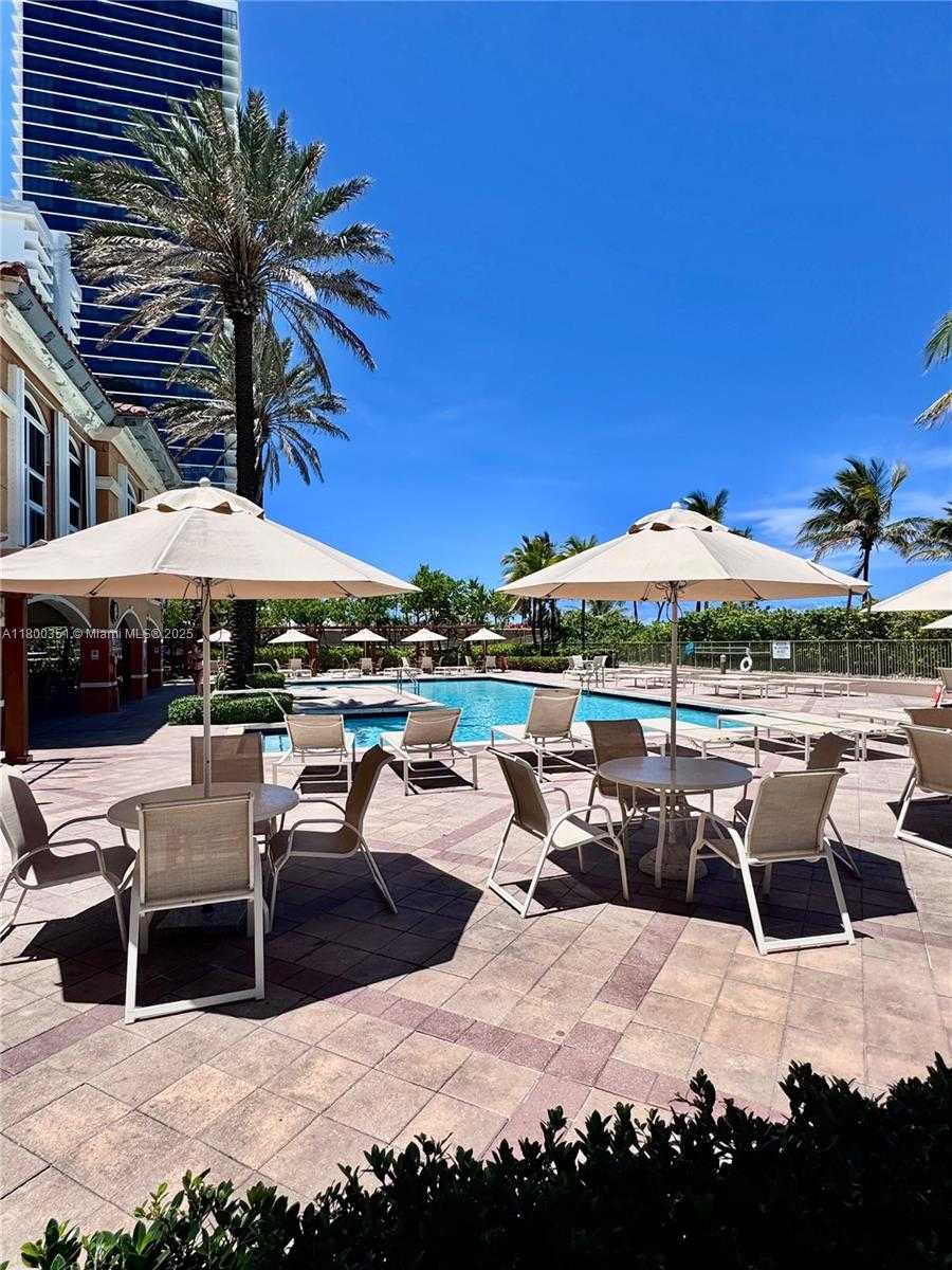 Small Image of 2080 SOUTH OCEAN DR #405, Hallandale Beach Number 9
