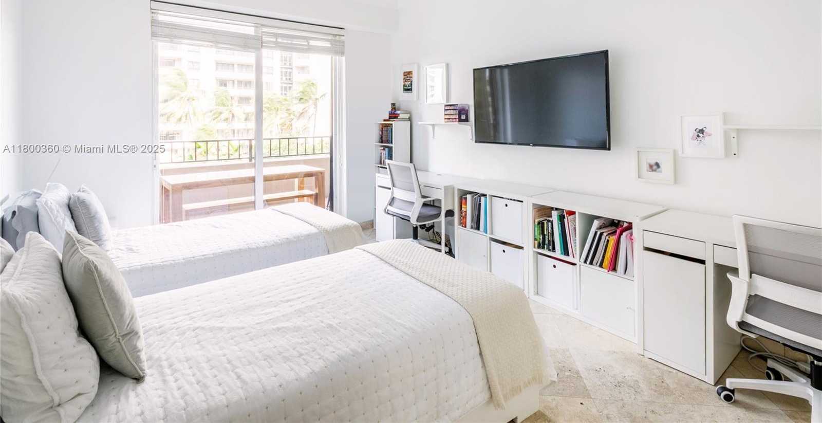 Small Image of 201 CRANDON BLVD #424, Key Biscayne Number 10