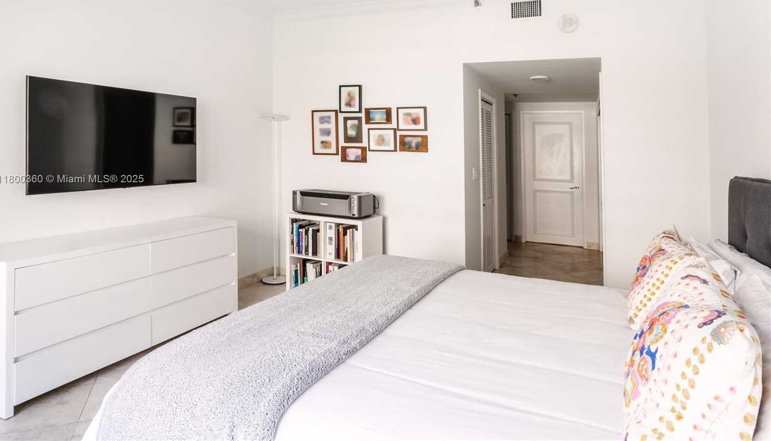 Small Image of 201 CRANDON BLVD #424, Key Biscayne Number 16