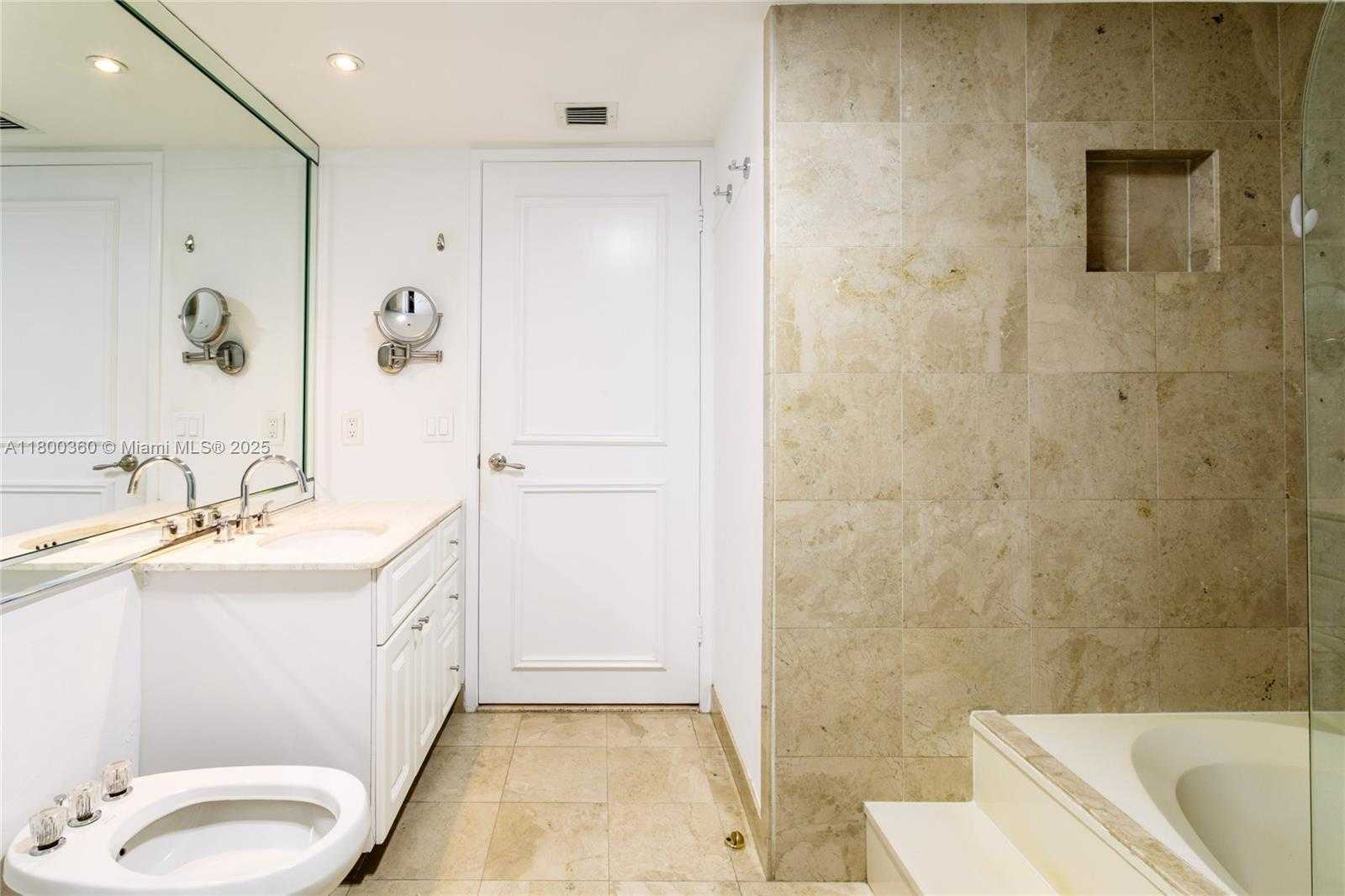 Small Image of 201 CRANDON BLVD #424, Key Biscayne Number 32