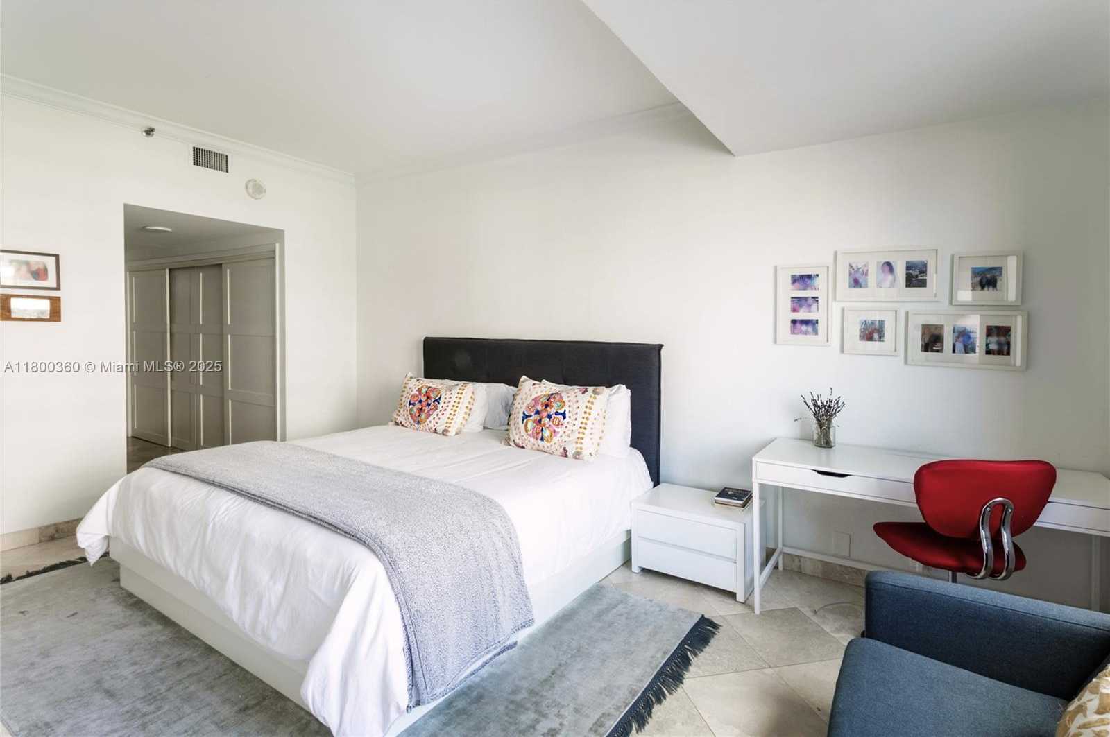 Small Image of 201 CRANDON BLVD #424, Key Biscayne Number 4