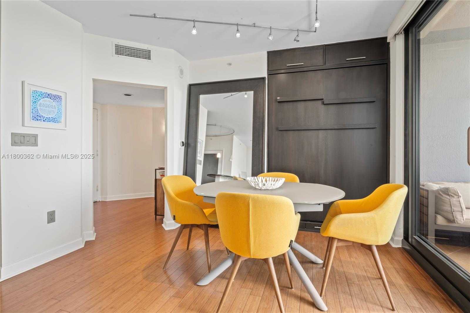 Small Image of 1330 WEST AVE #2810, Miami Beach Number 11