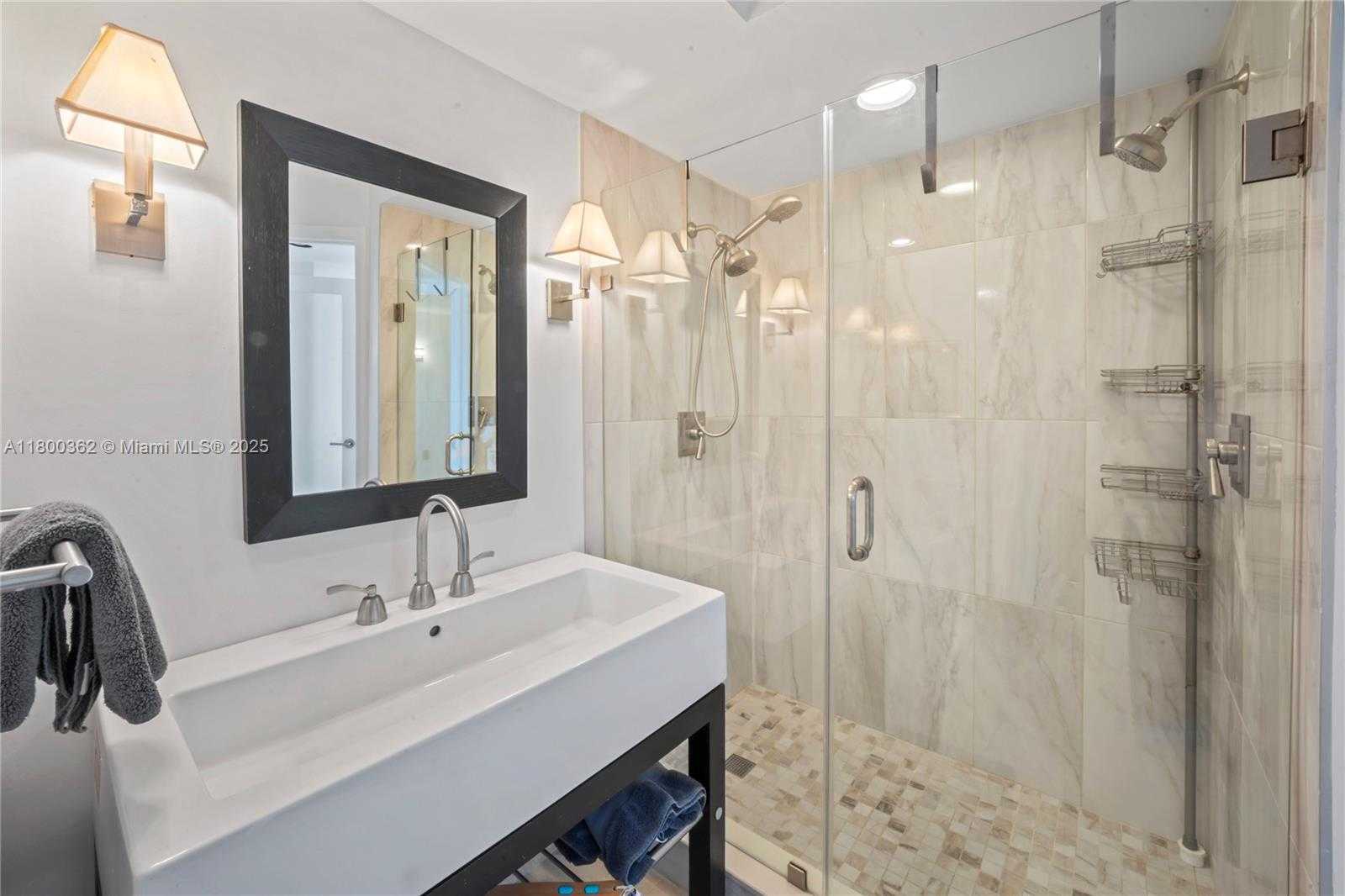 Small Image of 1330 WEST AVE #2810, Miami Beach Number 16