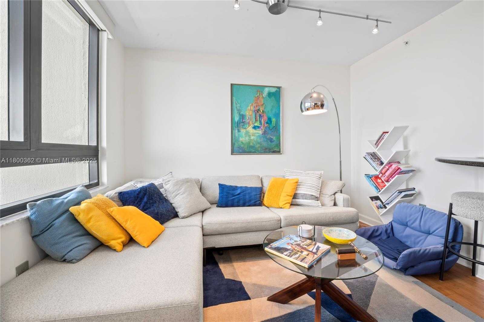 Small Image of 1330 WEST AVE #2810, Miami Beach Number 6