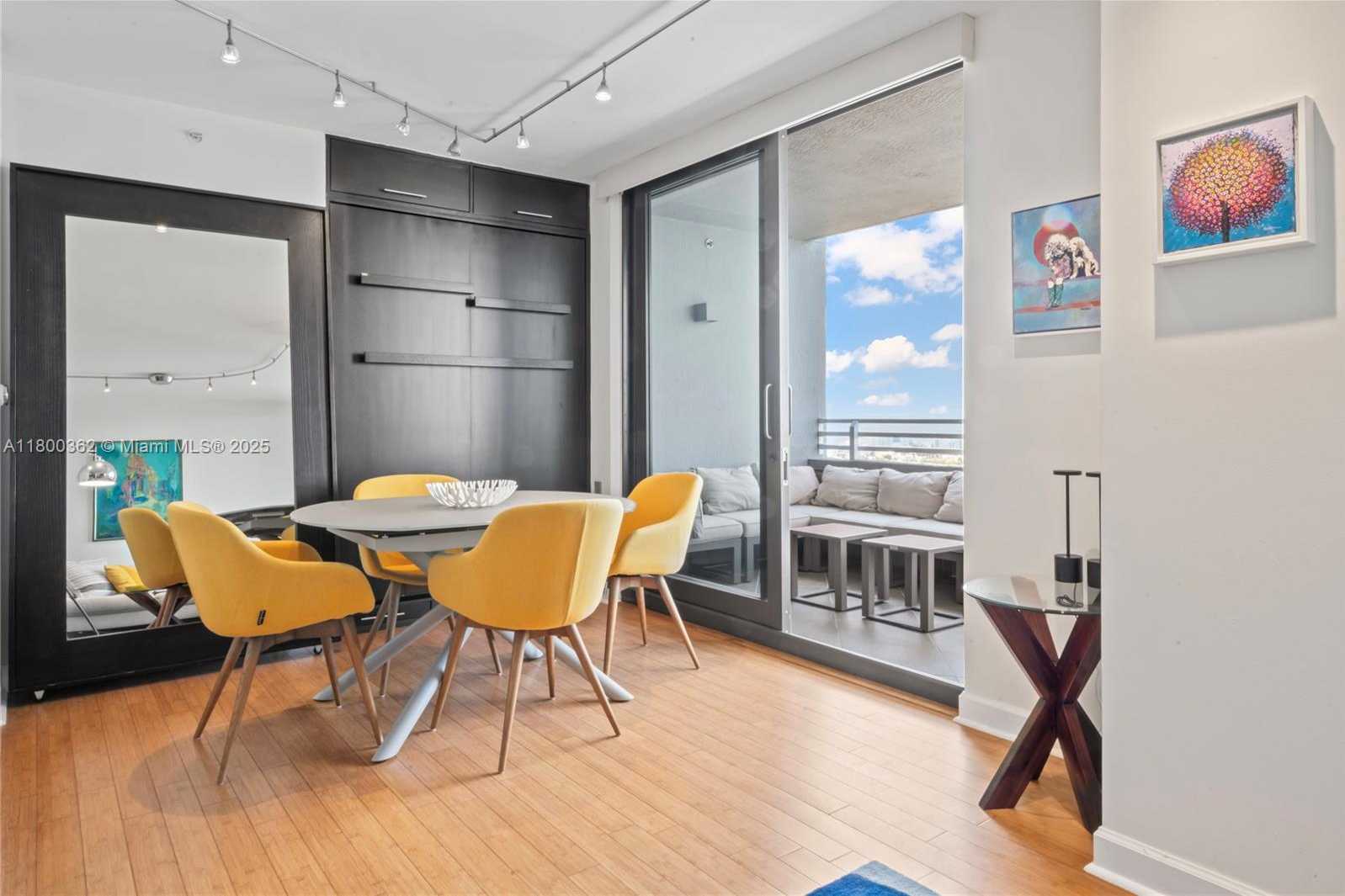 Small Image of 1330 WEST AVE #2810, Miami Beach Number 9