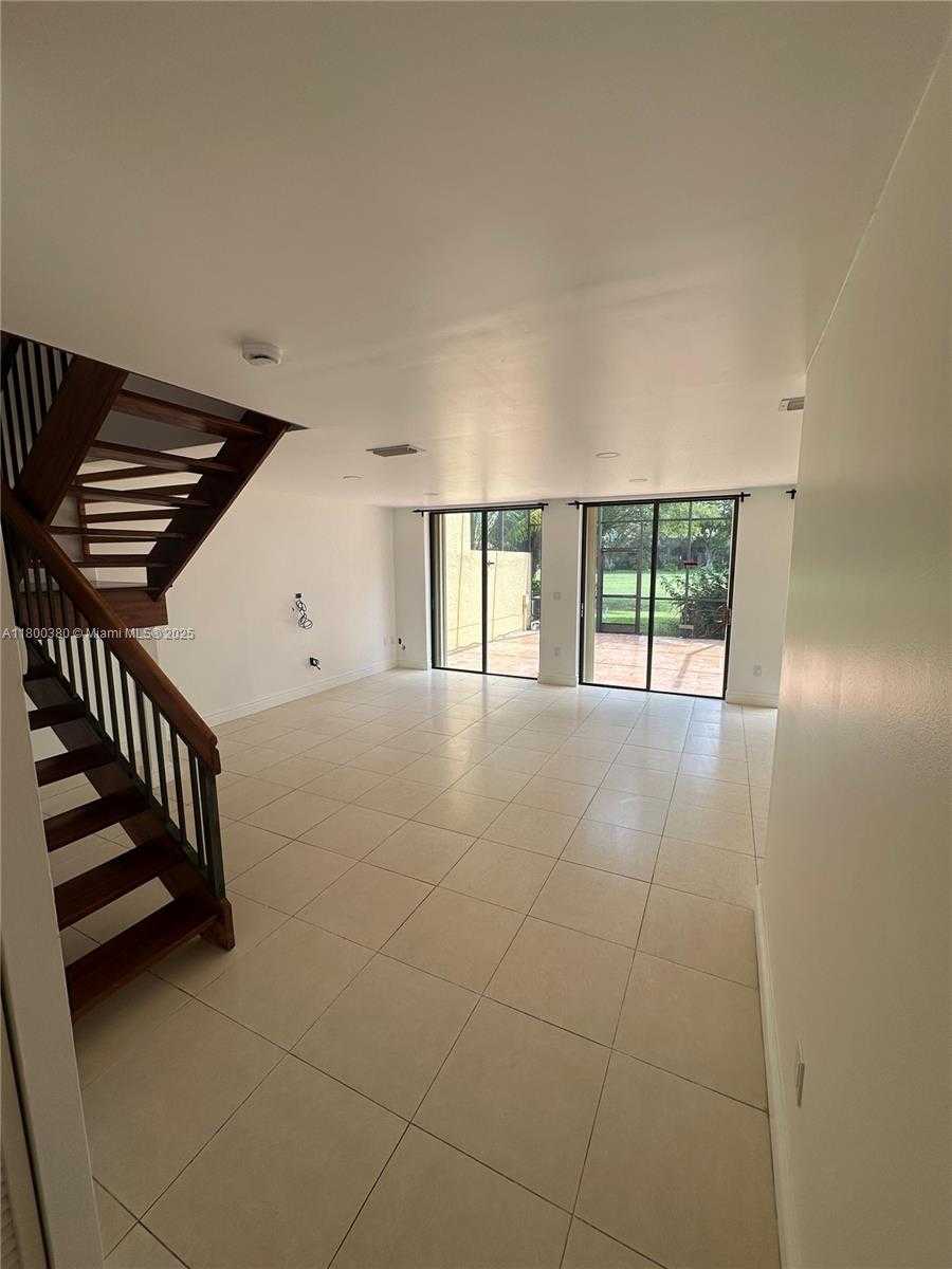 Small Image of 10119 COSTA DEL SOL BLVD #J-57B, Doral Number 11