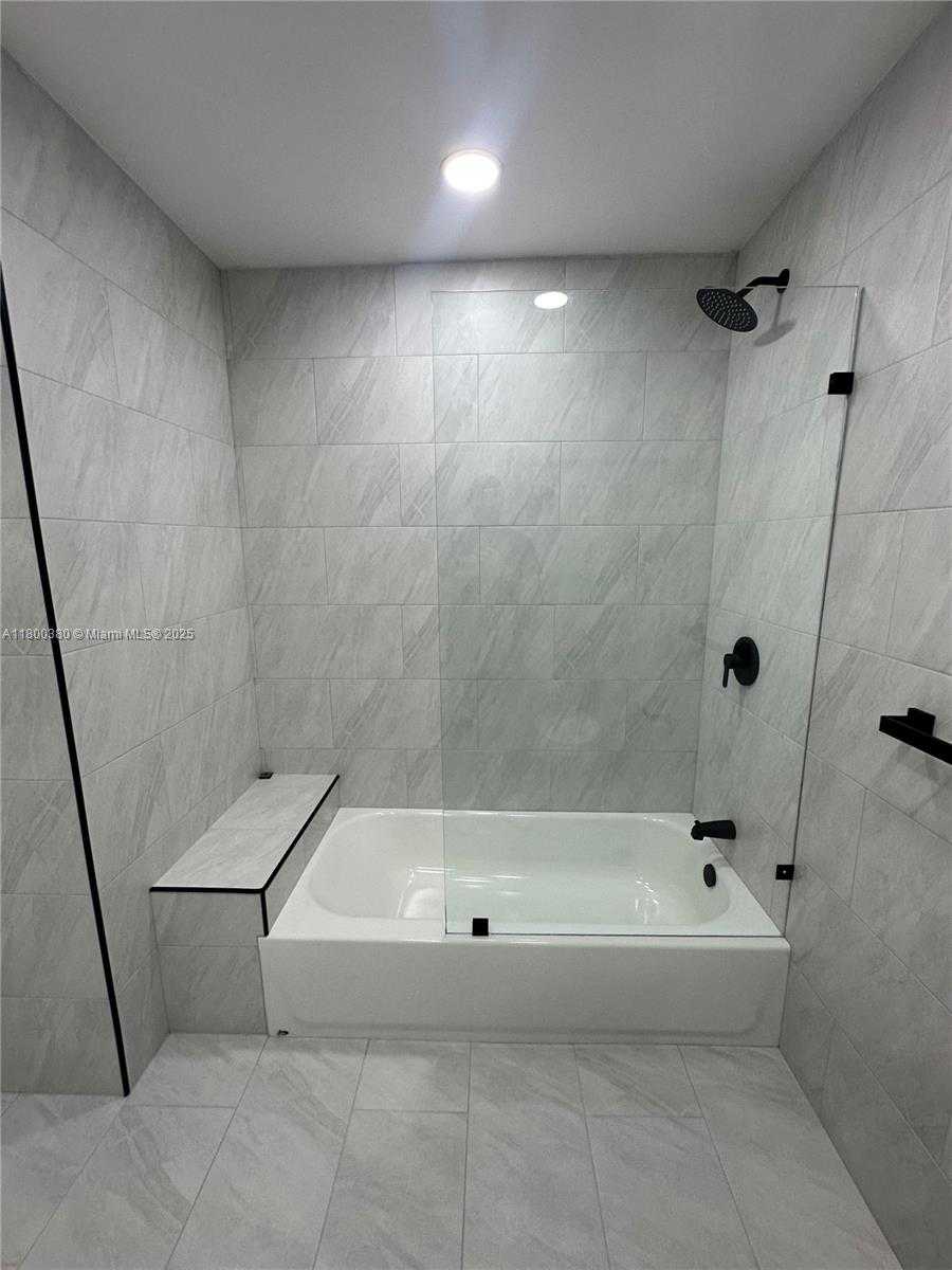 Small Image of 10119 COSTA DEL SOL BLVD #J-57B, Doral Number 18