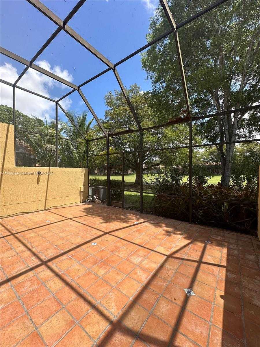 Small Image of 10119 COSTA DEL SOL BLVD #J-57B, Doral Number 28