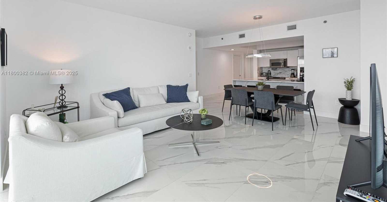 Small Image of 950 BRICKELL BAY DR #2210, Miami Number 17