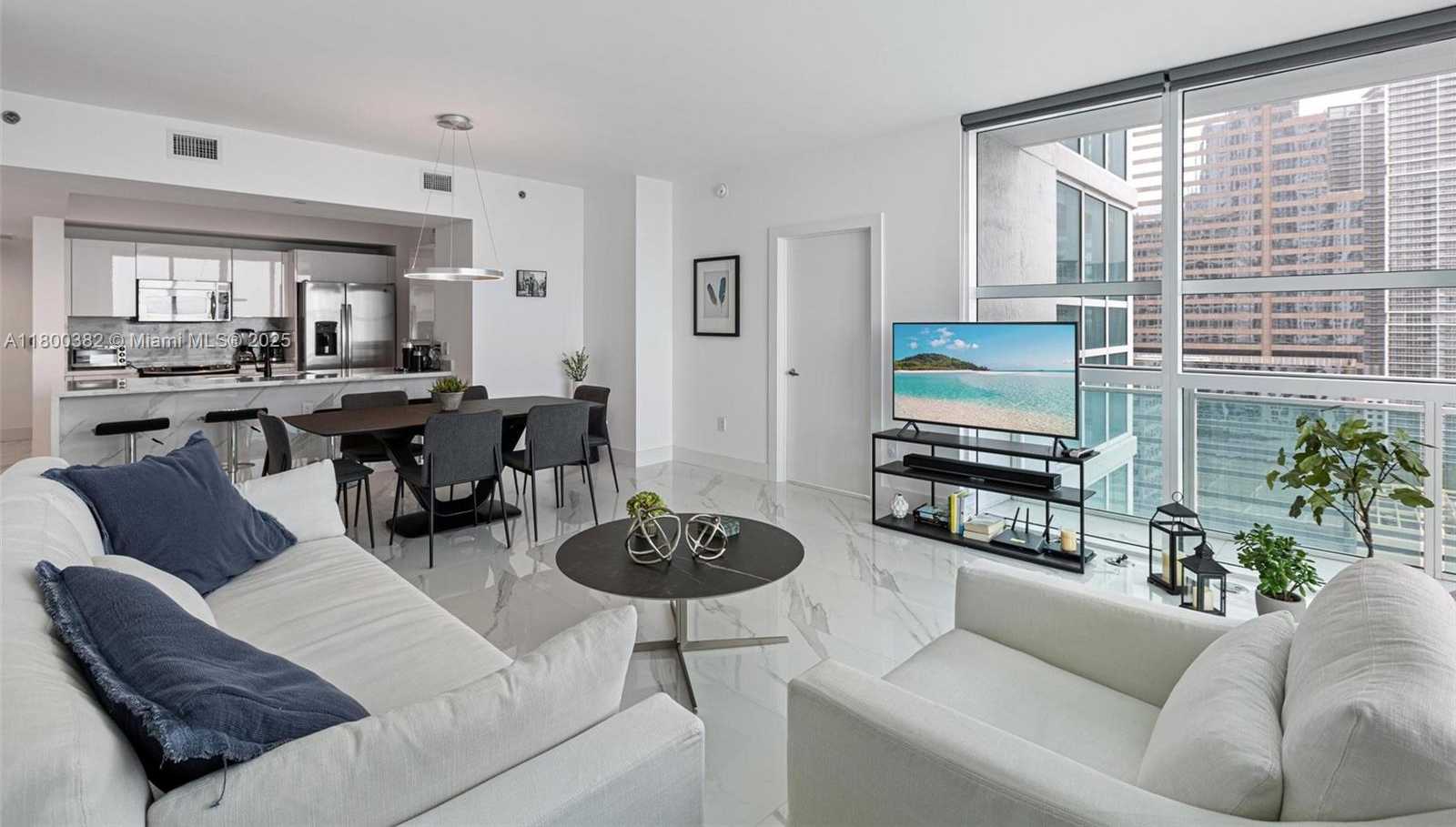 Small Image of 950 BRICKELL BAY DR #2210, Miami Number 18