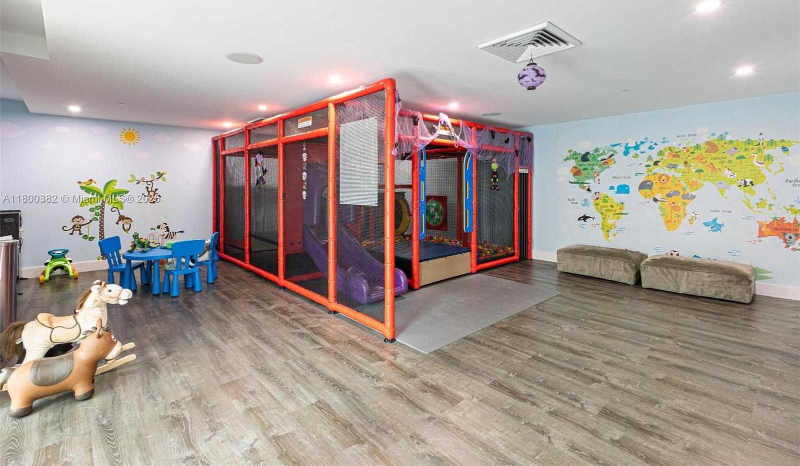 Small Image of 950 BRICKELL BAY DR #2210, Miami Number 27
