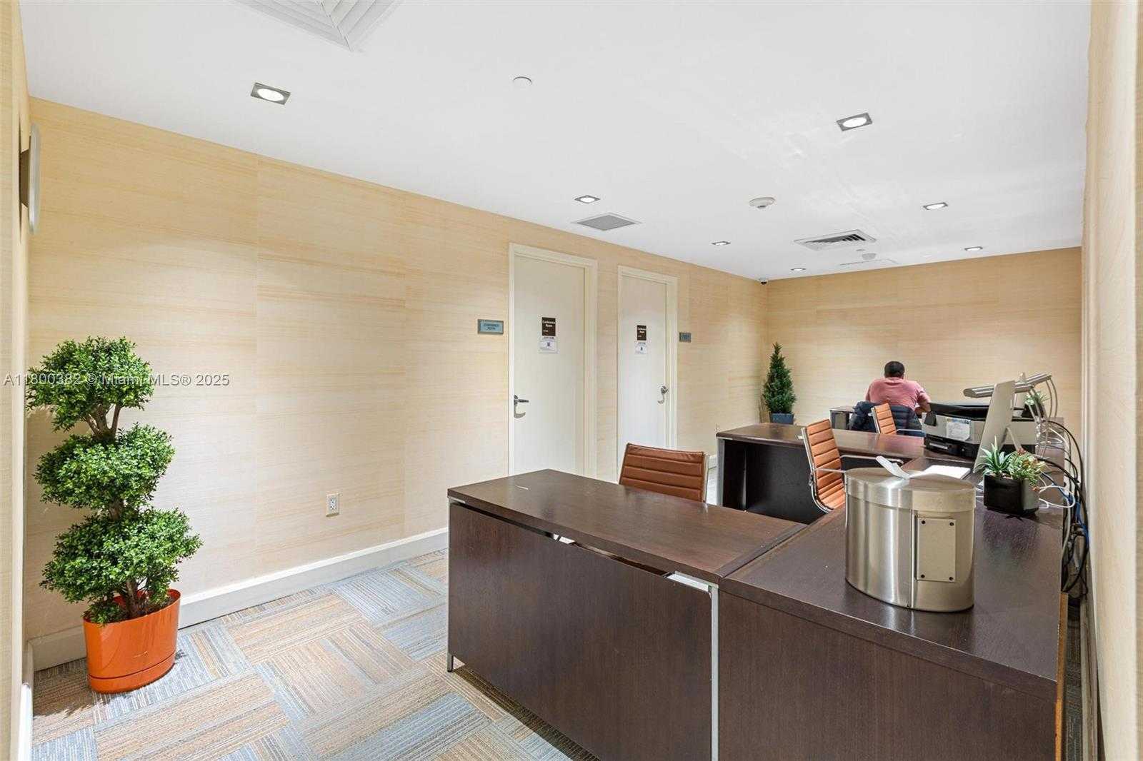 Small Image of 950 BRICKELL BAY DR #2210, Miami Number 28