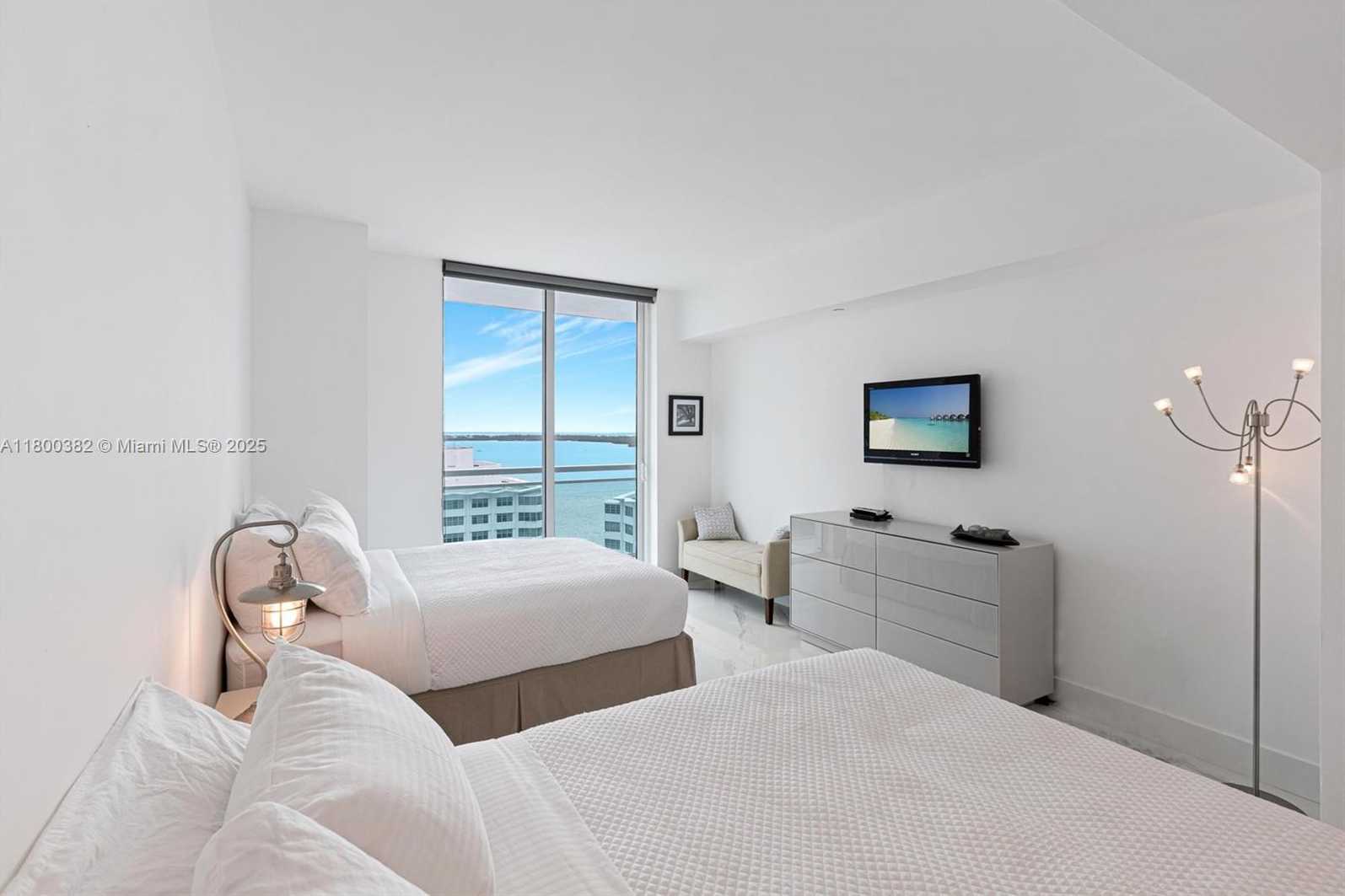 Small Image of 950 BRICKELL BAY DR #2210, Miami Number 29