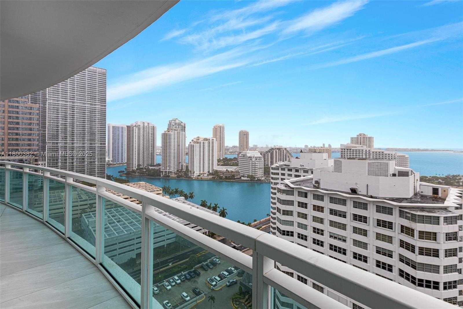 Small Image of 950 BRICKELL BAY DR #2210, Miami Number 3