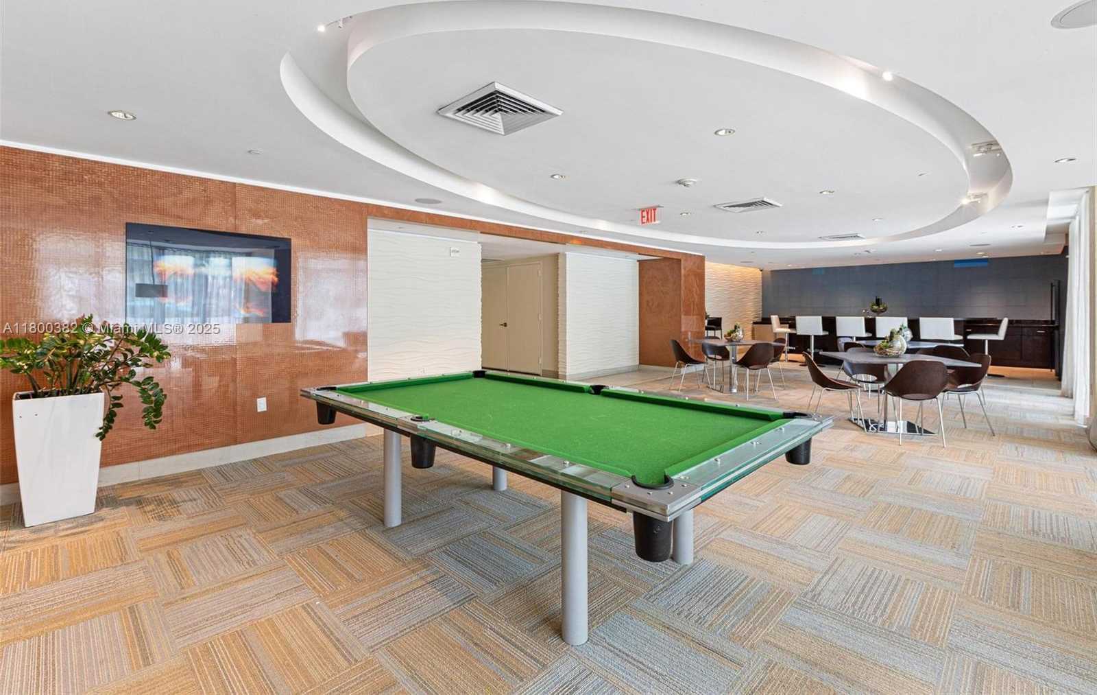 Small Image of 950 BRICKELL BAY DR #2210, Miami Number 31