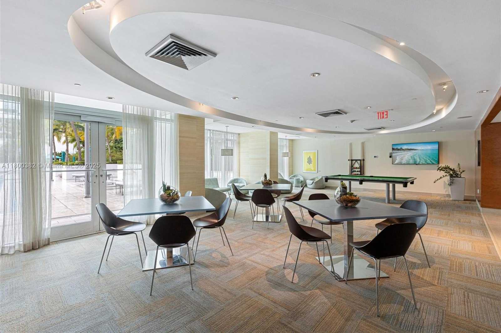 Small Image of 950 BRICKELL BAY DR #2210, Miami Number 32