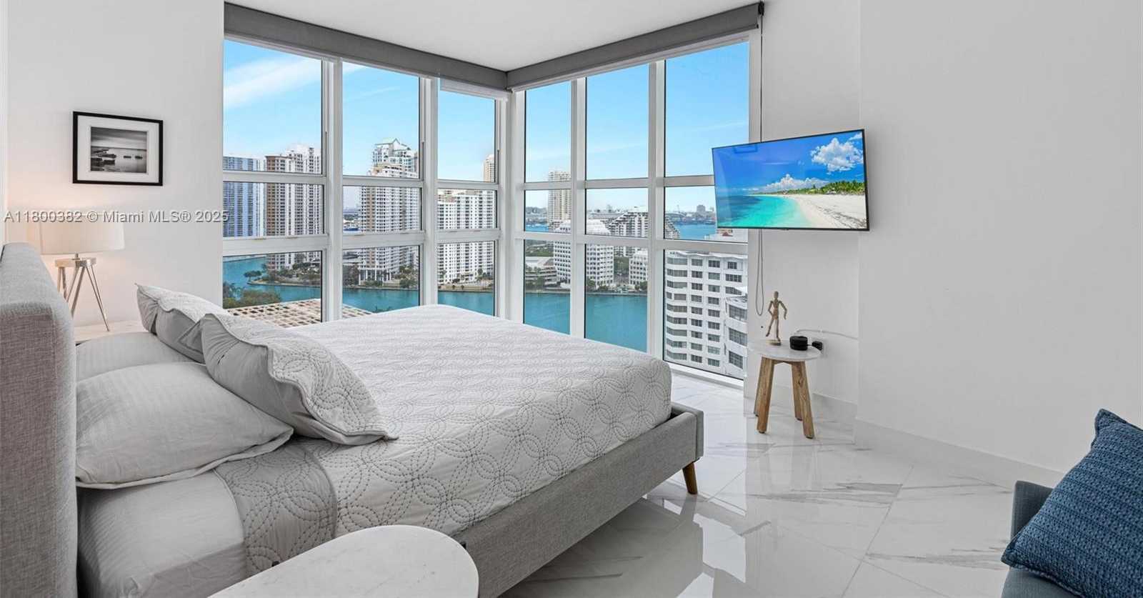 Small Image of 950 BRICKELL BAY DR #2210, Miami Number 8