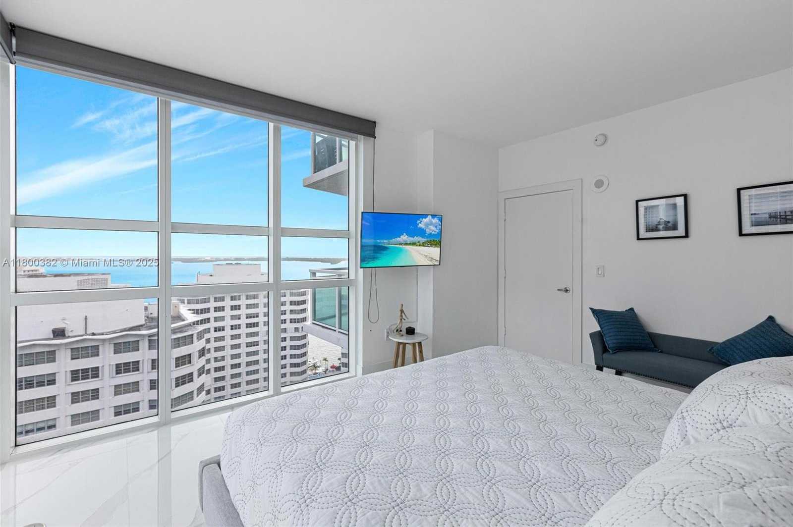 Small Image of 950 BRICKELL BAY DR #2210, Miami Number 9