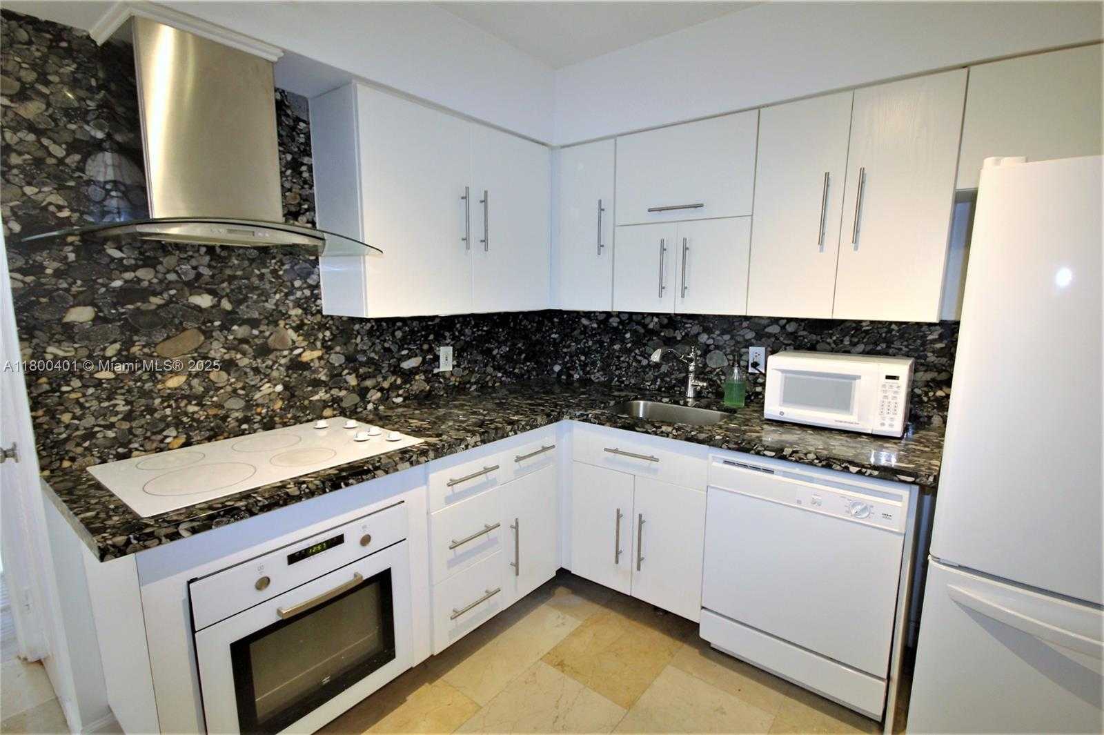 Small Image of 5161 COLLINS AVE #401, Miami Beach Number 10