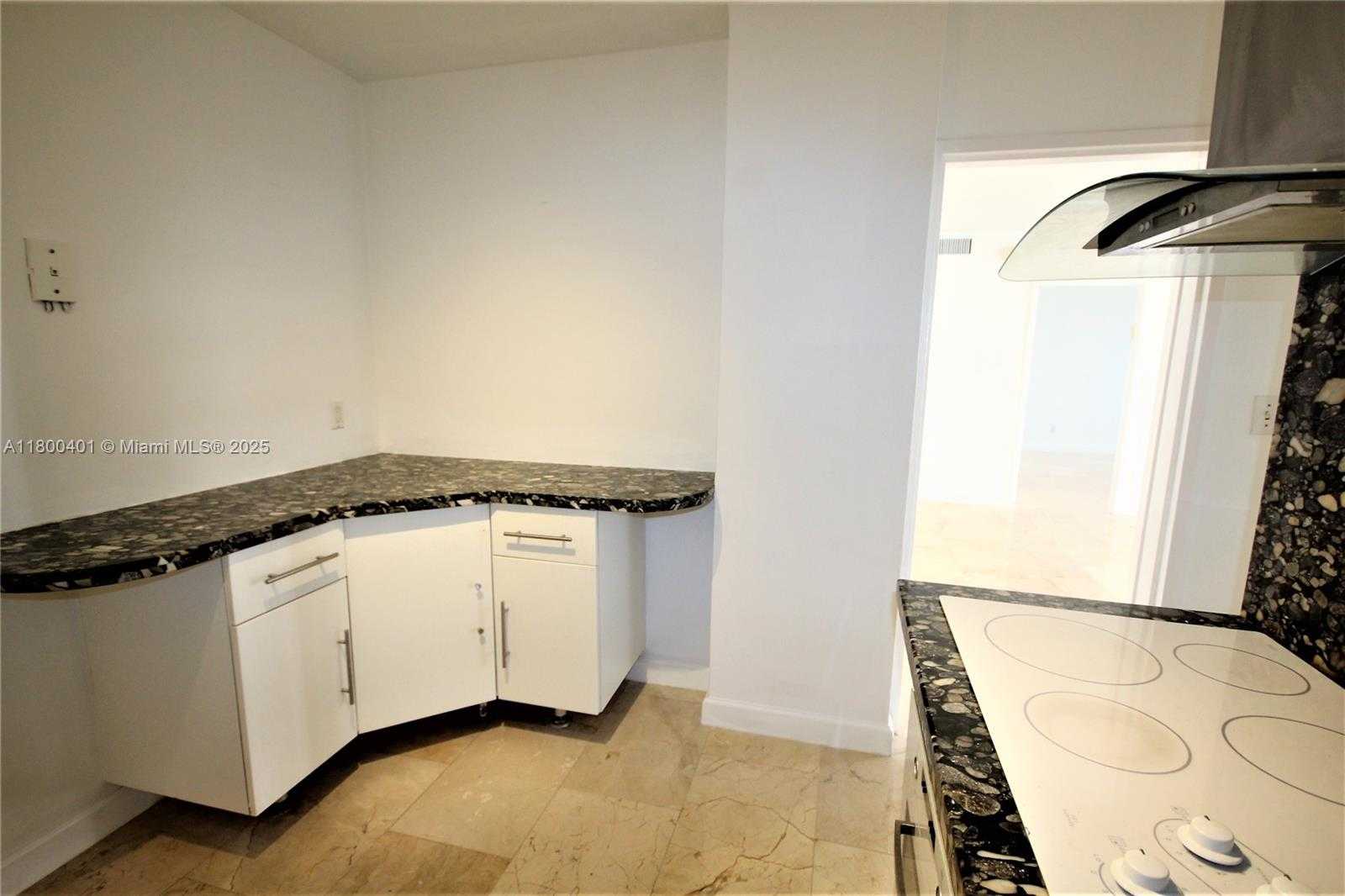 Small Image of 5161 COLLINS AVE #401, Miami Beach Number 11