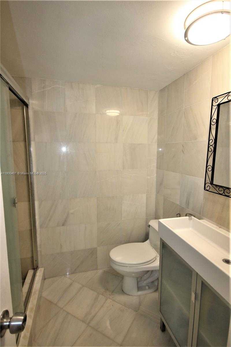 Small Image of 5161 COLLINS AVE #401, Miami Beach Number 12
