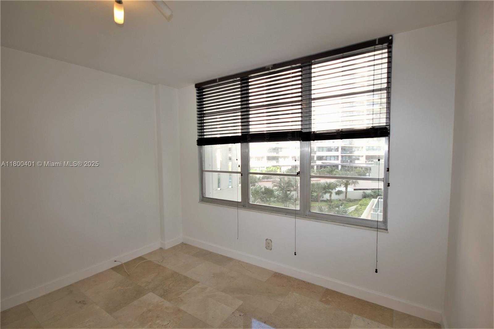 Small Image of 5161 COLLINS AVE #401, Miami Beach Number 14