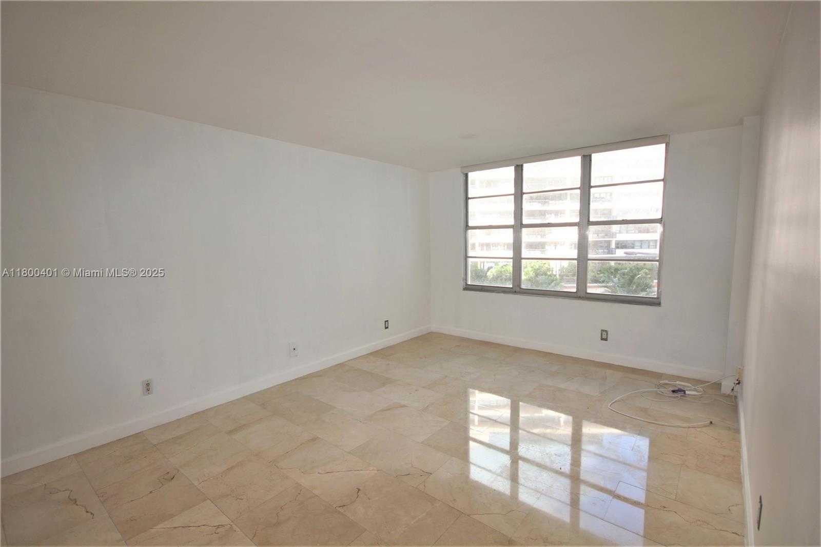 Small Image of 5161 COLLINS AVE #401, Miami Beach Number 16