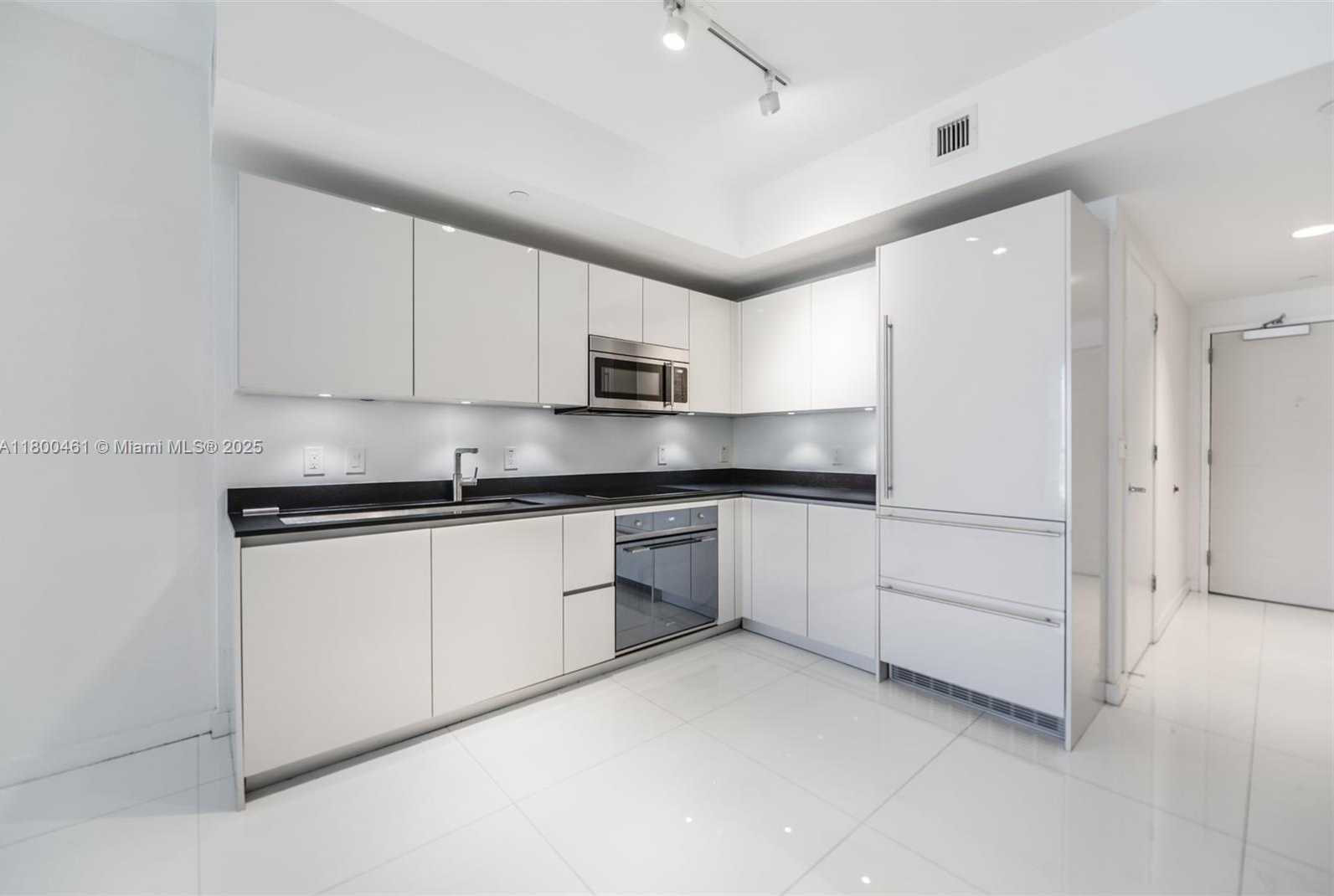 Small Image of 1010 BRICKELL AVE #3010, Miami Number 13
