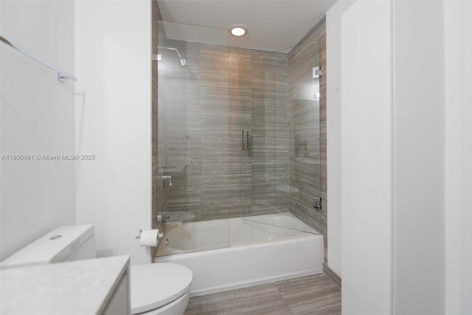 Small Image of 1010 BRICKELL AVE #3010, Miami Number 17