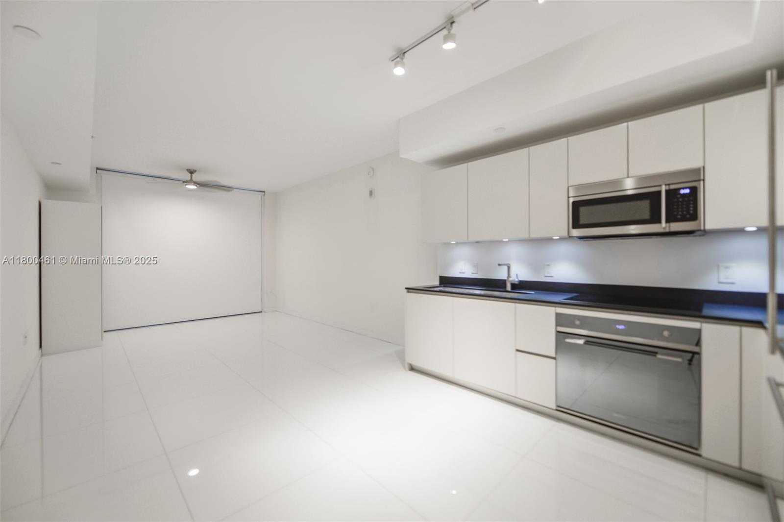 Small Image of 1010 BRICKELL AVE #3010, Miami Number 19