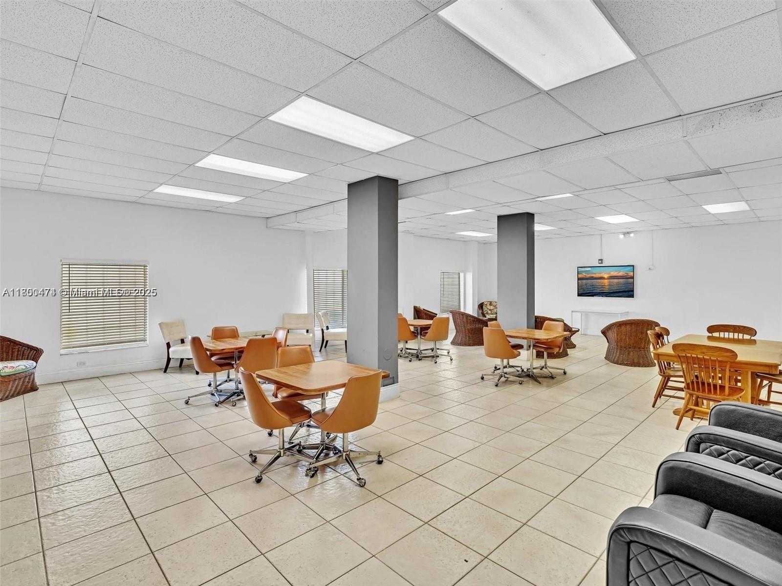 Small Image of 1001 91ST ST #603, Bay Harbor Islands Number 21
