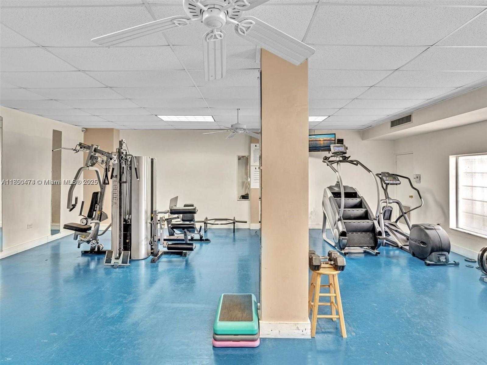 Small Image of 1001 91ST ST #603, Bay Harbor Islands Number 23