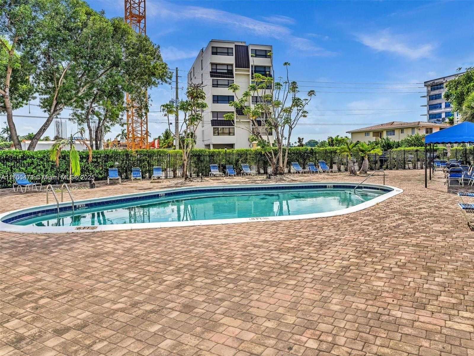 Small Image of 1001 91ST ST #603, Bay Harbor Islands Number 24