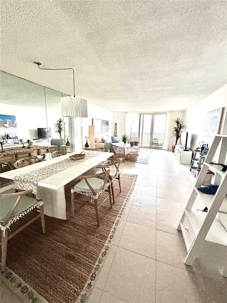 Small Image of 1001 91ST ST #603, Bay Harbor Islands Number 4