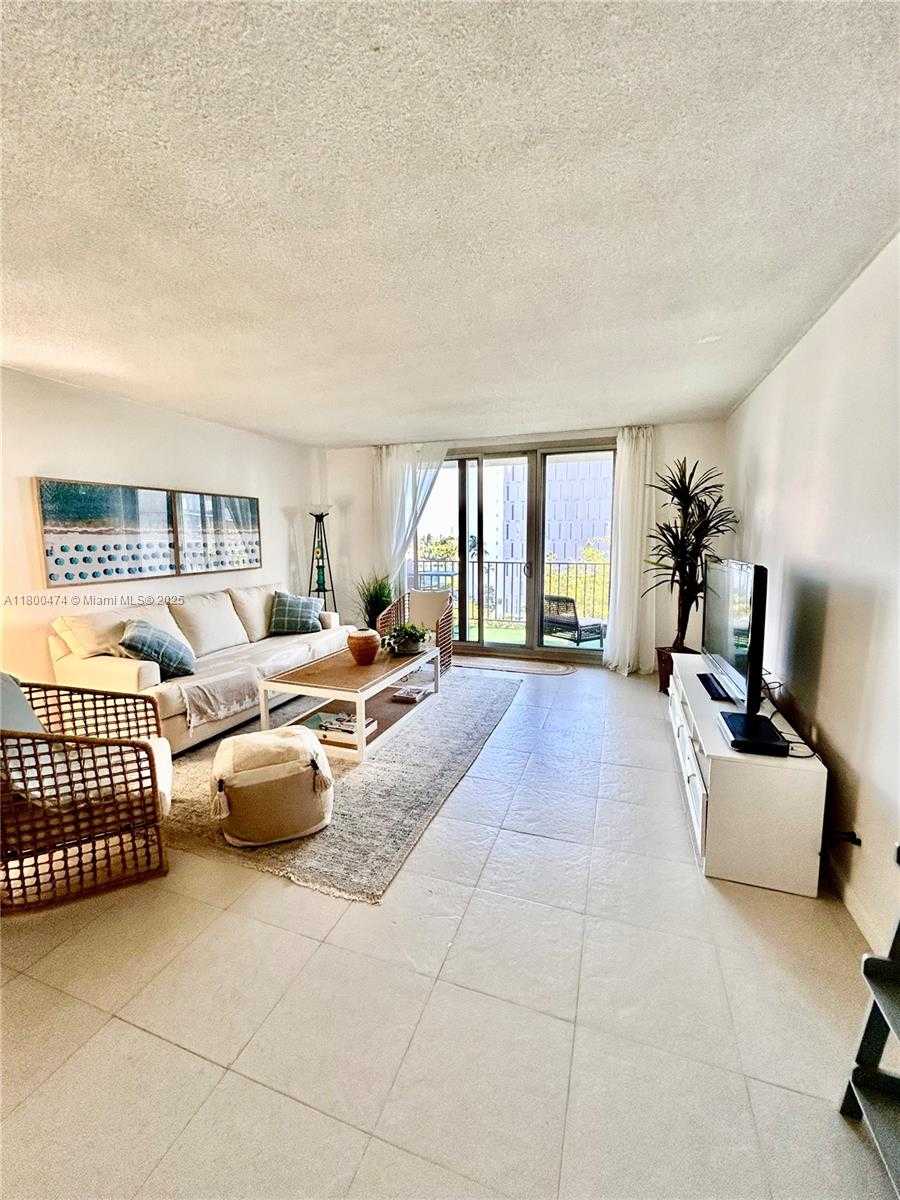 Small Image of 1001 91ST ST #603, Bay Harbor Islands Number 7