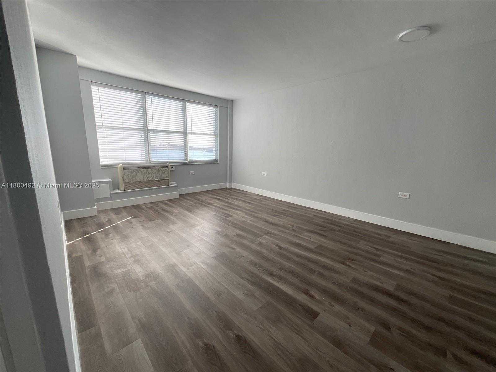 Small Image of 1250 WEST AVE #10F, Miami Beach Number 12