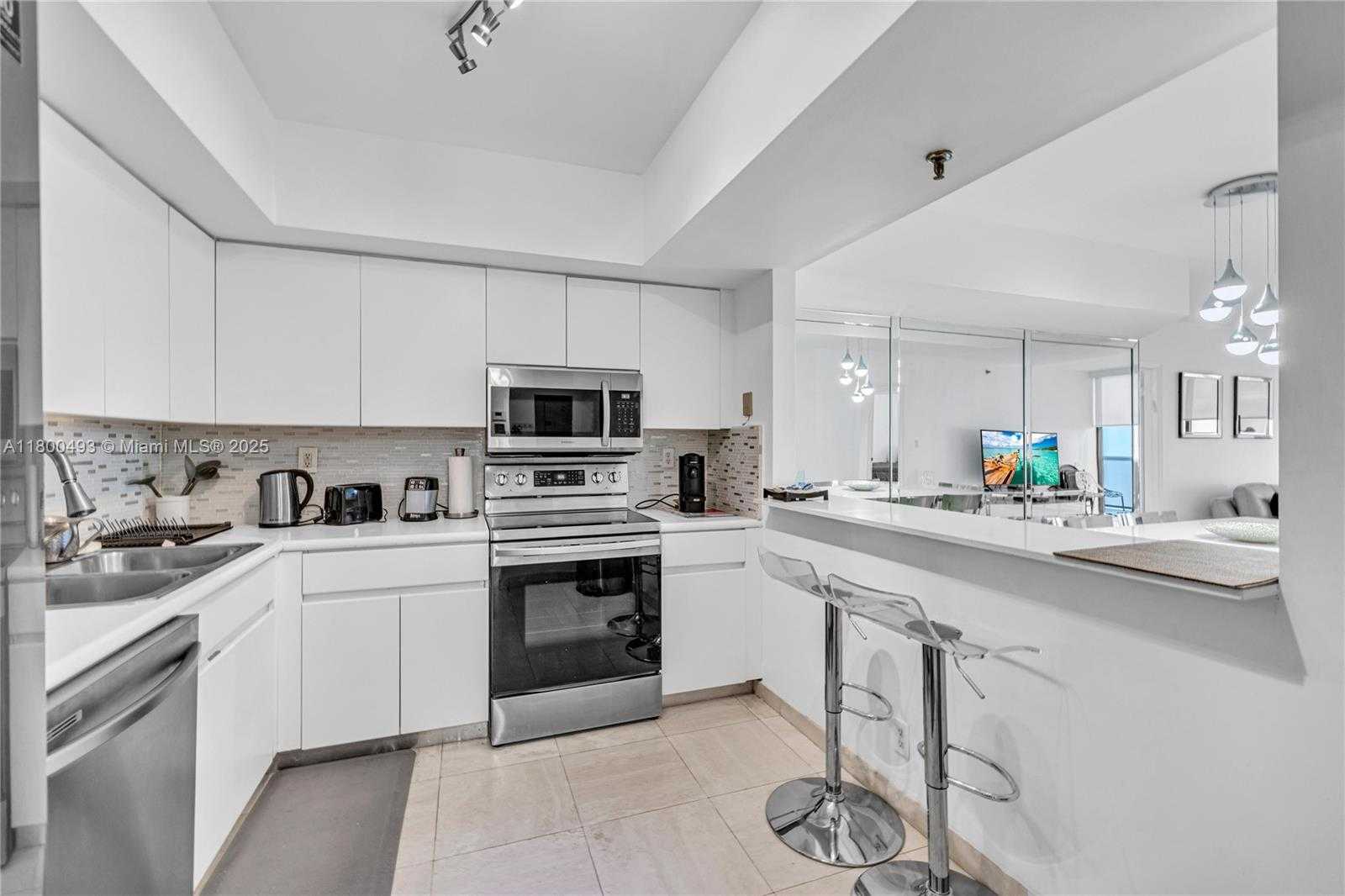 Small Image of 9455 COLLINS AVE #910, Surfside Number 18