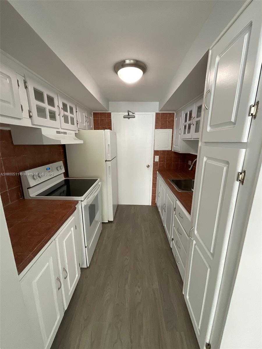 Small Image of 1250 WEST AVE #7G, Miami Beach Number 12